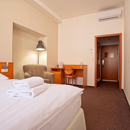 Wine Wellness Hotel Amande Hustopeče Esterno foto