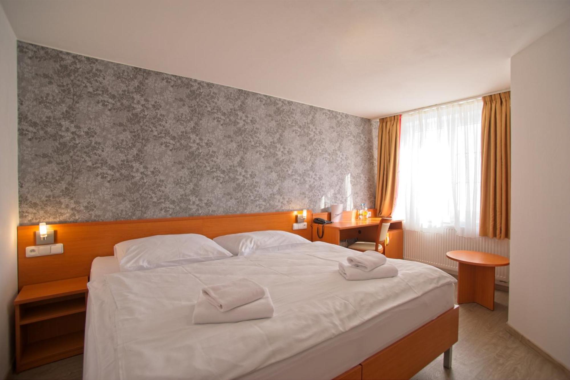 Wine Wellness Hotel Amande Hustopeče Esterno foto