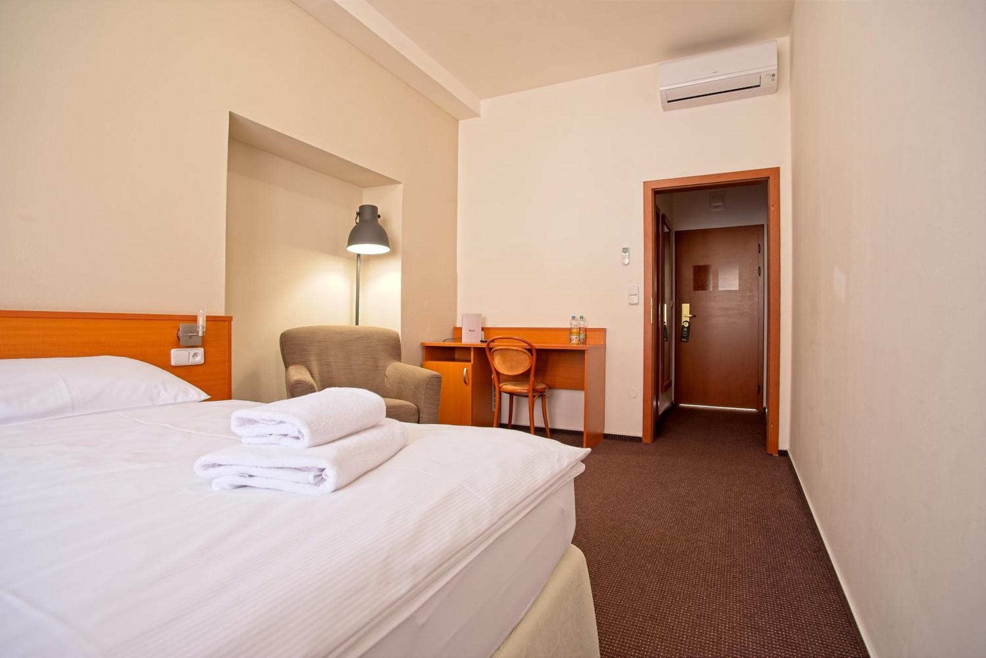 Wine Wellness Hotel Amande Hustopeče Esterno foto
