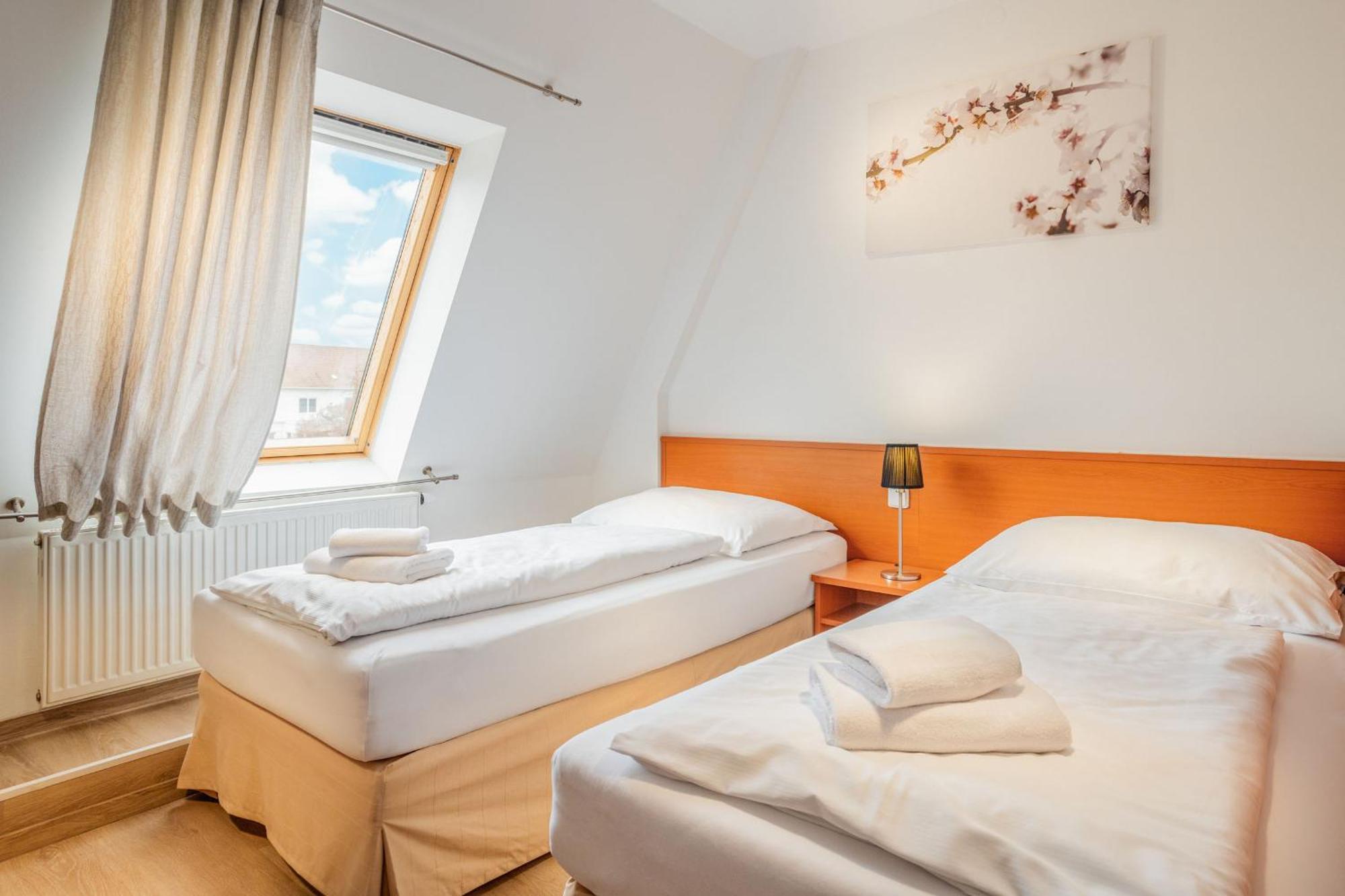 Wine Wellness Hotel Amande Hustopeče Esterno foto